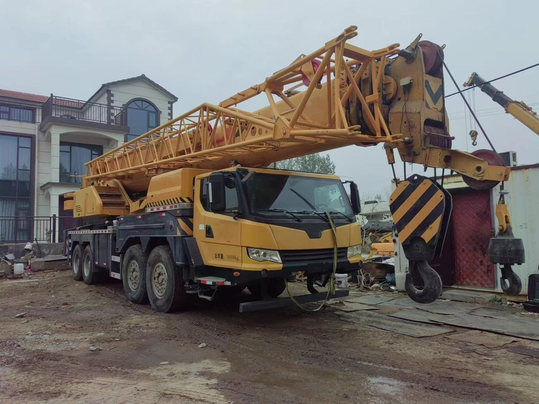 Op zoek naar een kraanhefmachine Onze 80 ton zware mobiele kraanwagen is geschikt