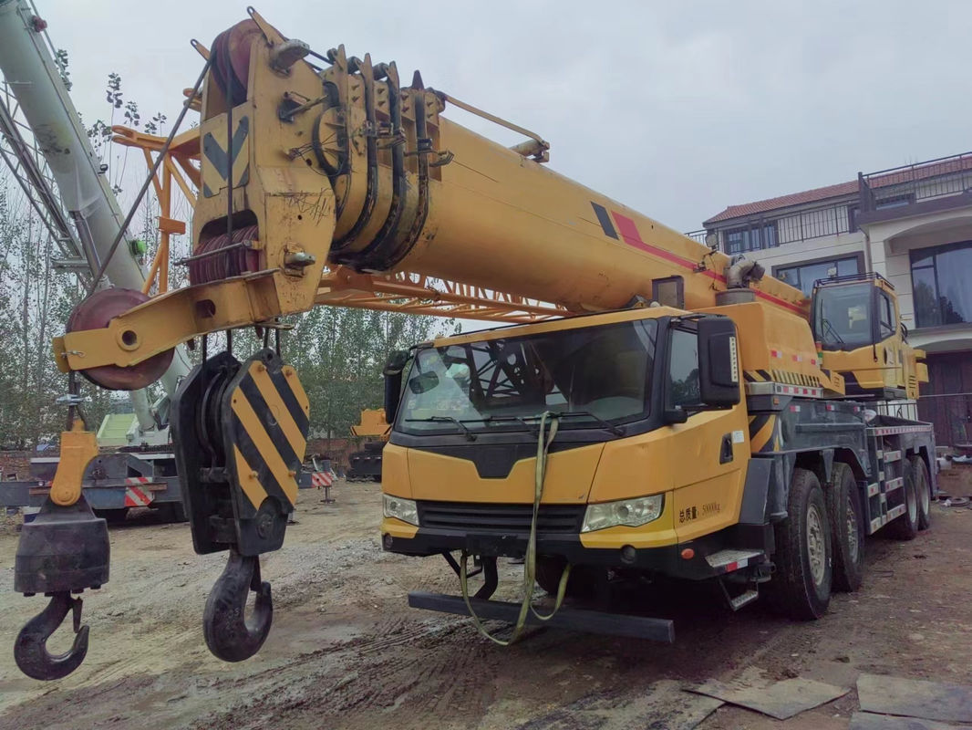 Op zoek naar een kraanhefmachine Onze 80 ton zware mobiele kraanwagen is geschikt