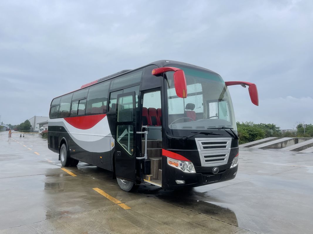 50 zitplaatsen Linksrijden Gebruikte coach Bus Eenvoudige dubbele poort Uit goede toeristische ervaring