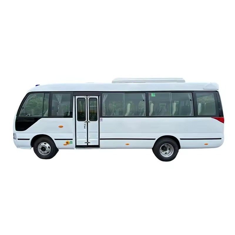Tweede na Toyota Hand Luxury Coaster City Bus met Cummins motor en 4L motorcapaciteit