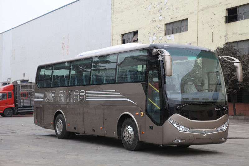 10490mm Lengte Dongfeng Chaolong Lhd 45 zitplaatsen Luxe busbus met goede en dieselmotor