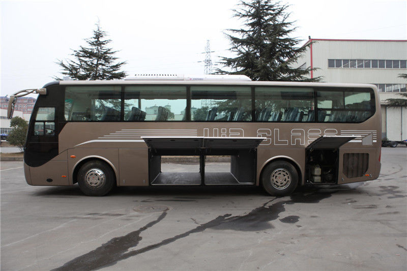 10490mm Lengte Dongfeng Chaolong Lhd 45 zitplaatsen Luxe busbus met goede en dieselmotor