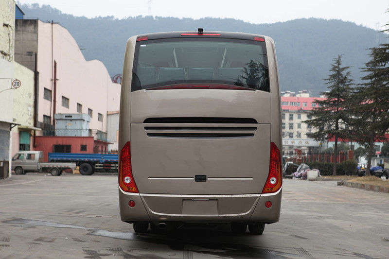 10490mm Lengte Dongfeng Chaolong Lhd 45 zitplaatsen Luxe busbus met goede en dieselmotor