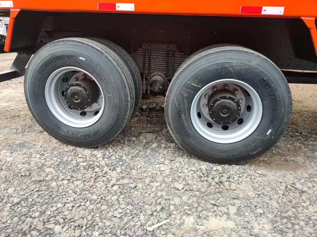 10 Voorwaarts schakelen Gebruikte Shacman Howo 8*4 RHD Zware dumper dump truck tipper truck dumper