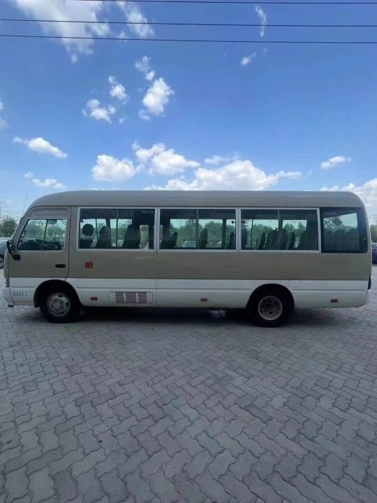 Euro 3 emissie standaard Diesel Fuel Toyota Coaster Bus met gebruikte 30 zitplaatsen 25 zitplaatsen