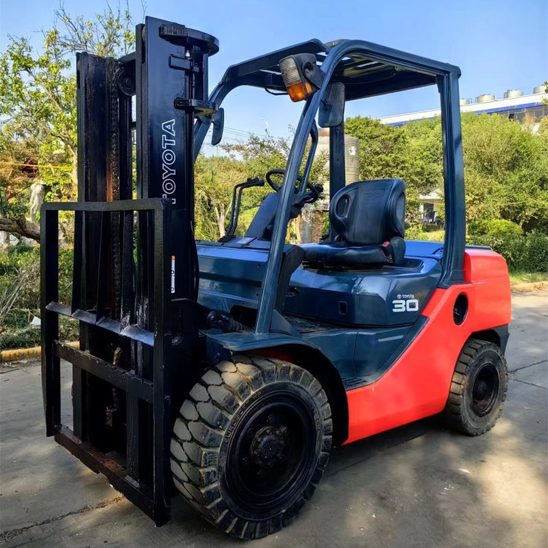3 ton Japan Gebruikte Toyota vorklift 3 ton Toyota vorklift met vierwielaandrijving Diesel motor