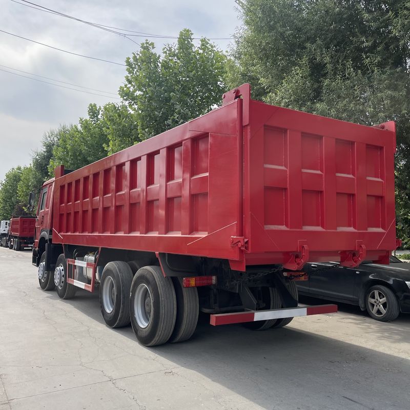 Maximaal koppel 1500-2000Nm SINO TRUCK GEBRUIKT HOWO 8*4 Zware dumptruck Tipper Dumper