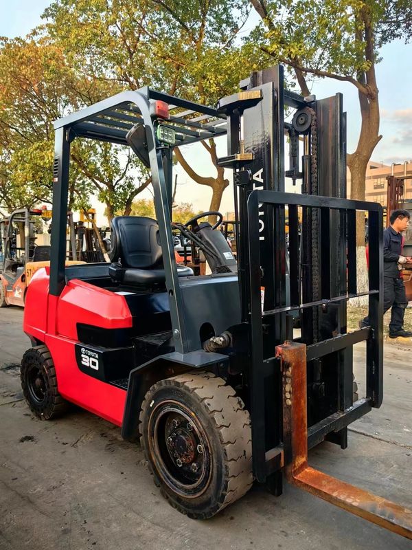 3 ton handmatige diesel Toyota vorkheftrucks met originele kleur en 3m Min. Lifthoogte