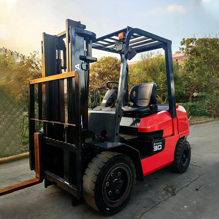 3 ton diesel Toyota vorklift Min. Lifthoogte 3m Gewicht KG 3000 kg Gemakkelijk te bedienen