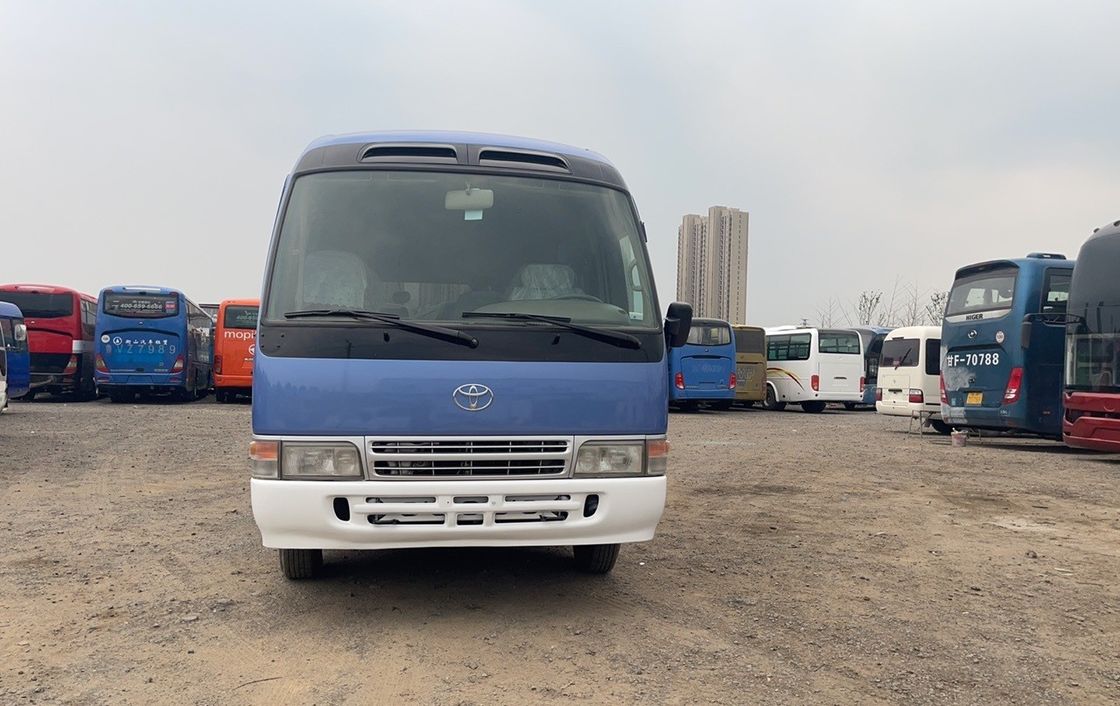 Links stuur handgeschakeld type Toyota Coaster Bus Diesel Gebruikte bus met 30 plaatsen