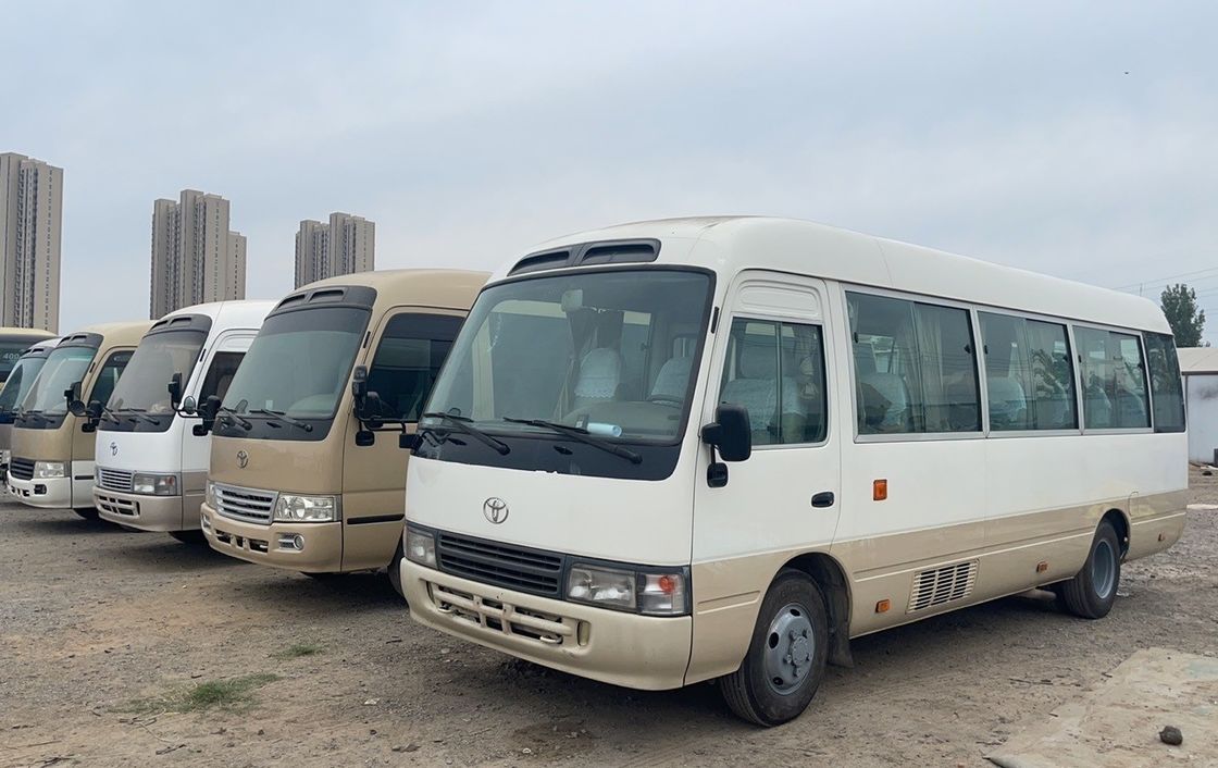 Gebruikte Toyota Coaster Bus 30 zitplaatsen Passagiersbus Tweedehands Van Coaster Transport