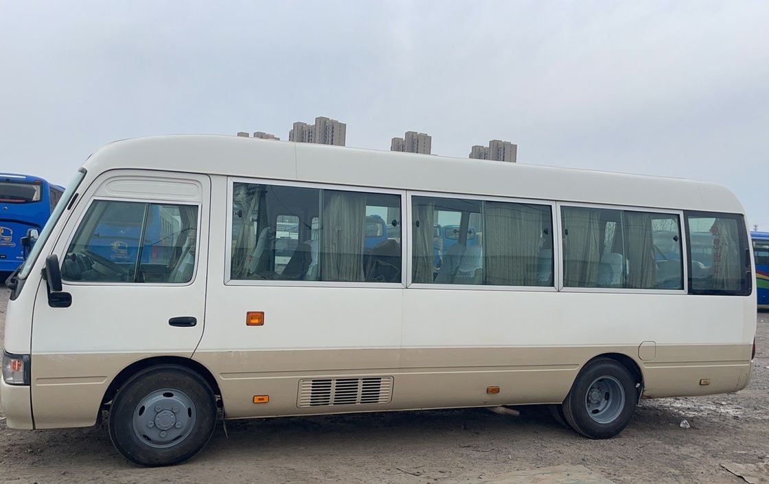 Gebruikte Toyota Coaster Bus 30 zitplaatsen Passagiersbus Tweedehands Van Coaster Transport