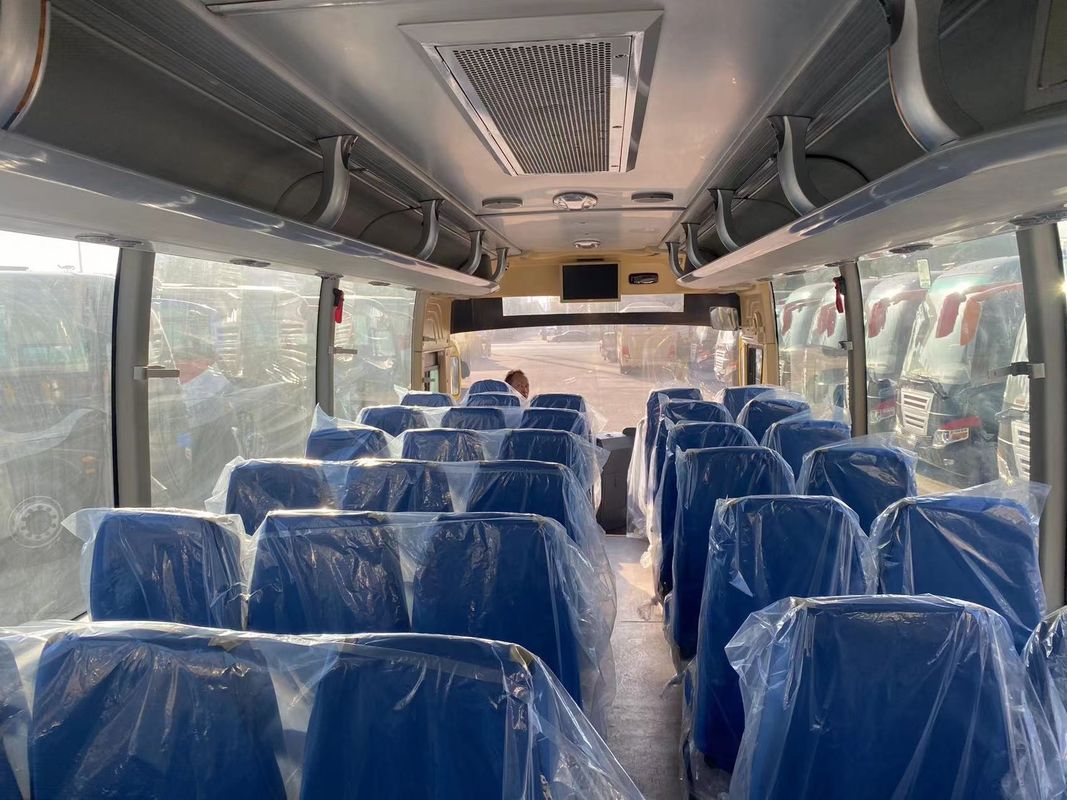 Capaciteit 12m lang 68 zitplaatsen coach bussen Euro 3 emissie standaard en zitplaatsen 30