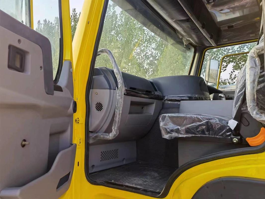 RHD SINO HOWO 8X4 Heavy-duty gebruikte dump tipper truck GVW 31T versnellingsbak FAST12JSXD240T