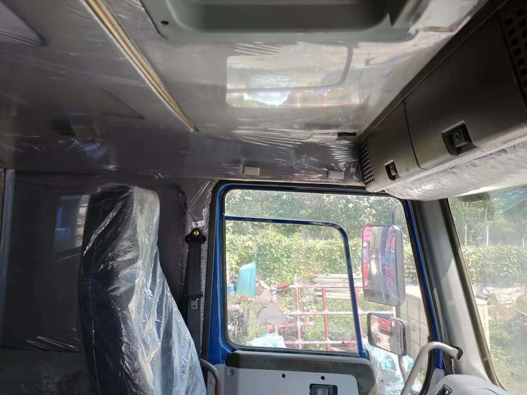 7300*2300*1500 Cargo Tank Gebruikt HOWO 8X4 Zware dumptruck RHD Diesel Tipper Truck