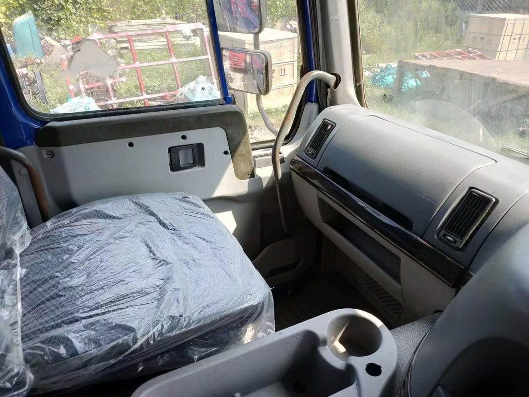 7300*2300*1500 Cargo Tank Gebruikt HOWO 8X4 Zware dumptruck RHD Diesel Tipper Truck