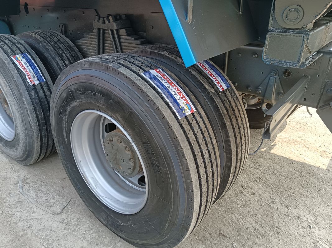 SINO TRUCK 12-wieler HOWO LHD 6*4 Zware dumptruck voor zware toepassingen