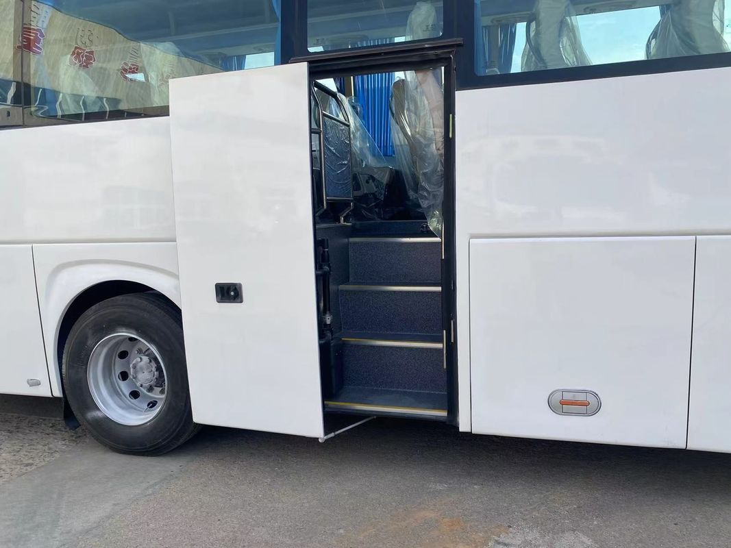 Gebruikte dieselautobussen voor fabrieken en scholen met hoge capaciteit 50 zitplaatsen