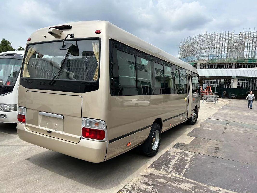 Gebruikte Toyota Coaster Bus 23-31 zitplaatsen met turbo motor in uitstekende staat