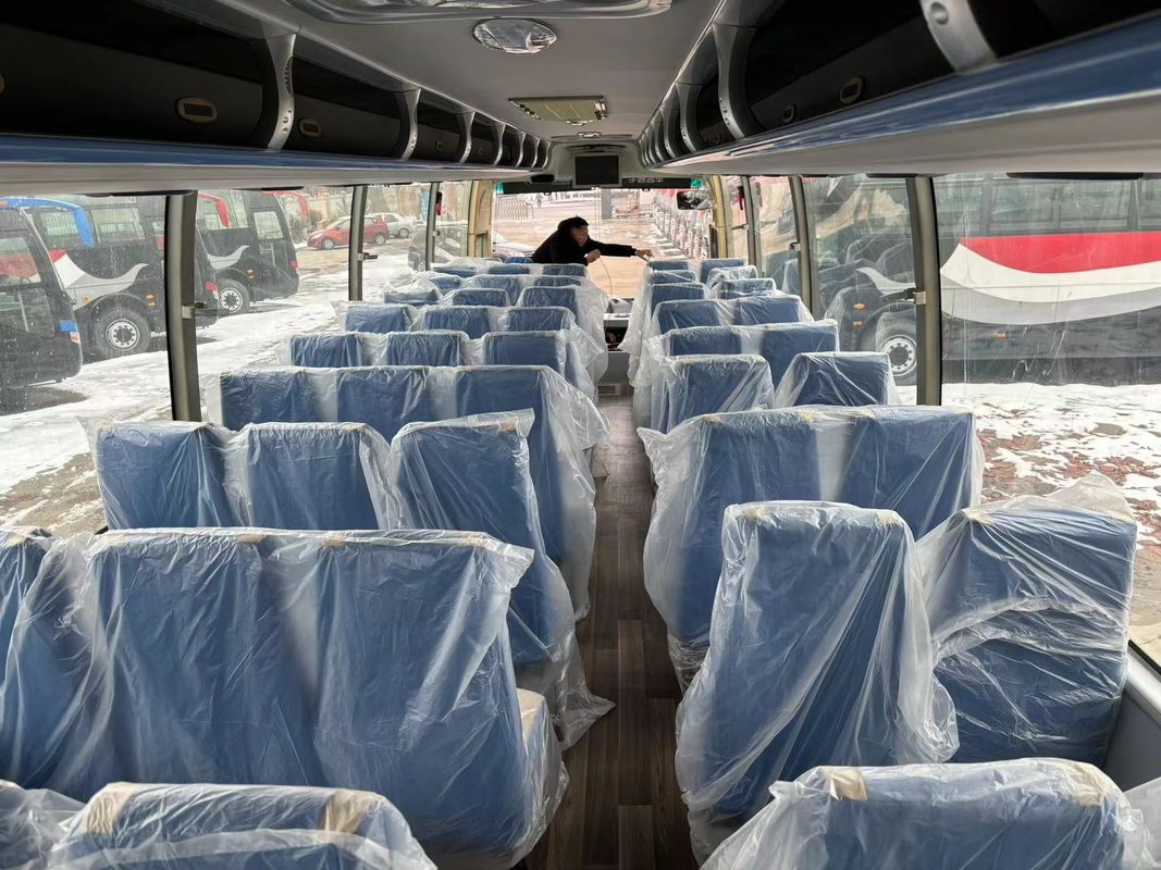 Gebruikte stadsvervoersbus Tweedehands busbussen 20-70 zitplaatsen met motorcapaciteit 8L