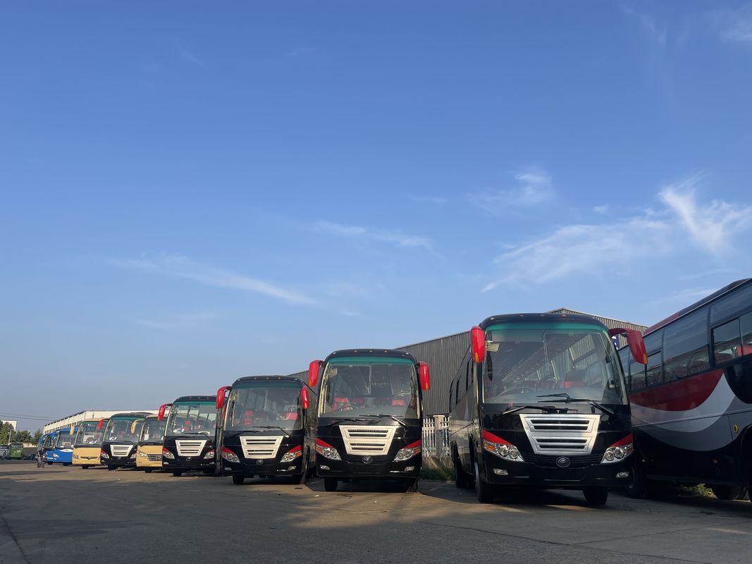 Gebruikte Yutong Bus 2024 model met 2 2 layout en 54 zitplaatsen in Euro 3 emissie standaard