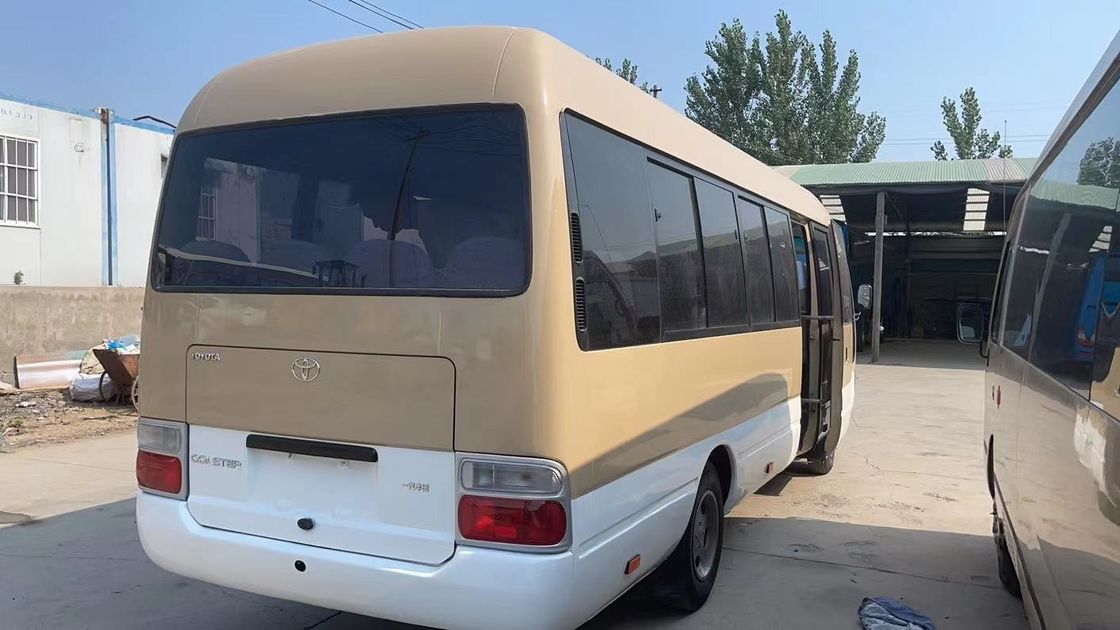 Max. vermogen 113/5200kw Euro 3 Links stuur Diesel 29 zitplaatsen Tweedehands Toyota Coaster Bus