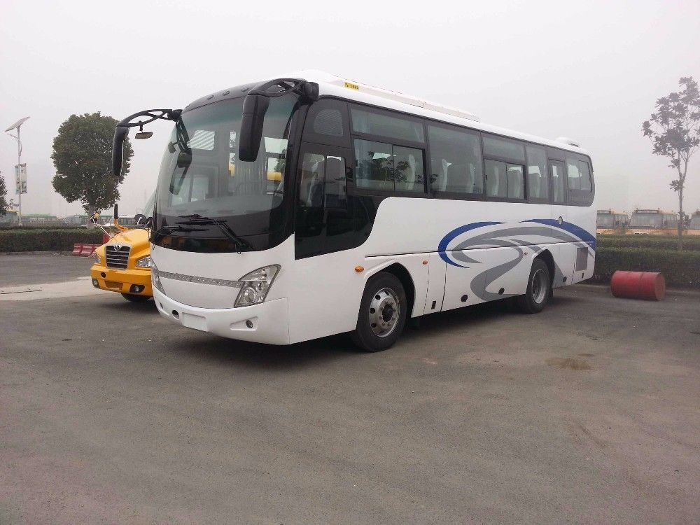 Handmatige aanpassing van de bestuurdersstoel Yutong 50 zitplaatsen Gebruikte bus voor in Afrikaanse landen