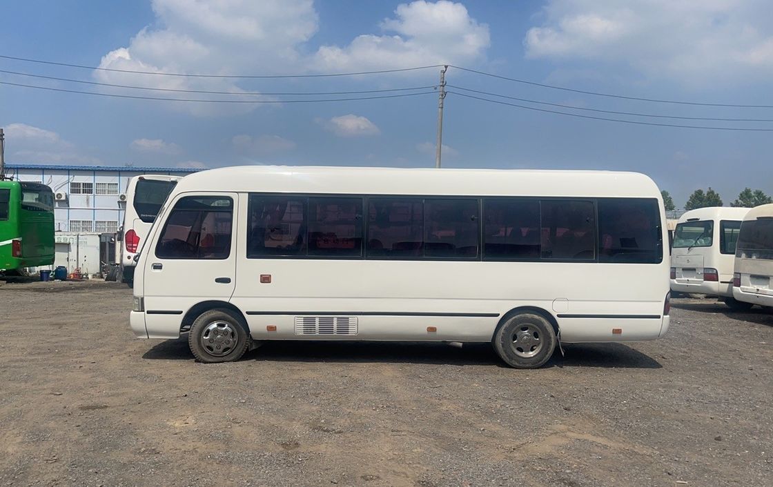 Gebruikelijke achtbaanbus V6 4.0 6GR 2.7L VVT-I handgeschakeld 17-30 zitplaatsen