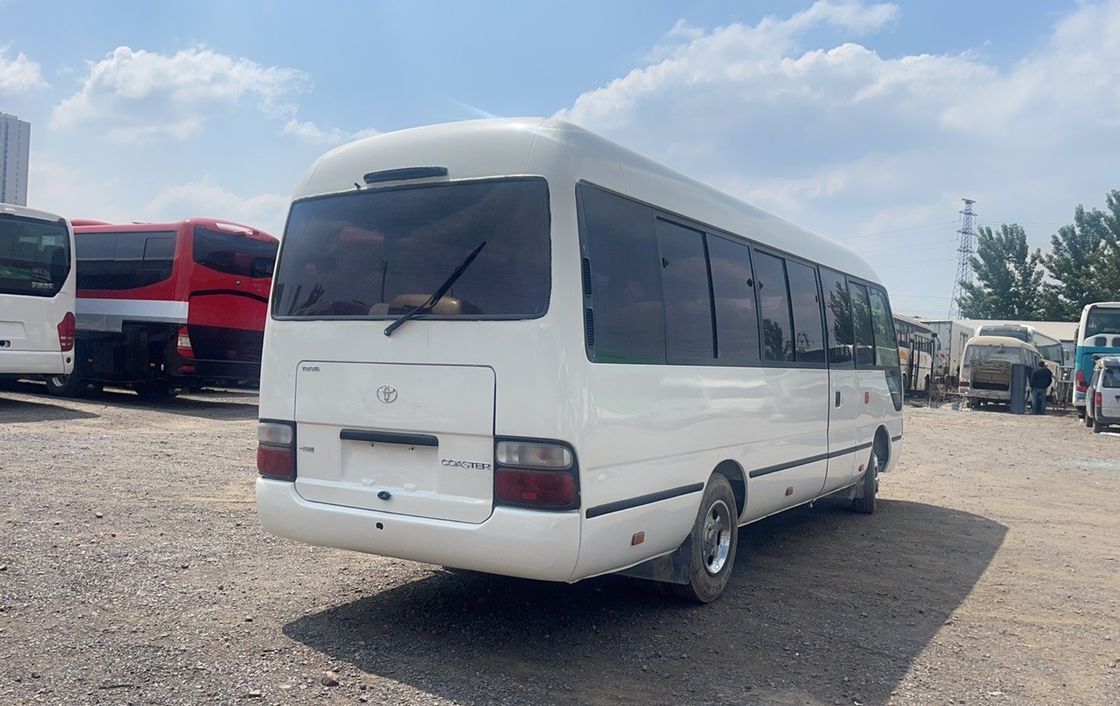 Gebruikelijke achtbaanbus V6 4.0 6GR 2.7L VVT-I handgeschakeld 17-30 zitplaatsen