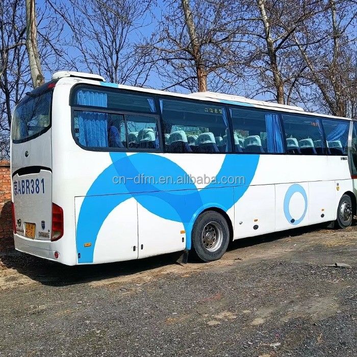Yutong Gebruikte Bus 54 zitplaatsen Linksrijder Coaches met maximale snelheid 90km/h en 2 airbags