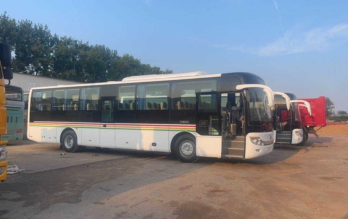 62 zitplaatsen Luxe busbus in Afrika, sterk gerenoveerd met 4-6 liter motor