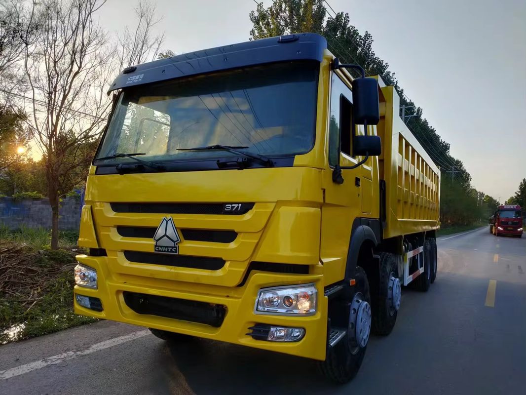 Sinotruk Howo 8x4 371hp 450hp 24 kubieke meter gebruikte dumper truck zonder ABS