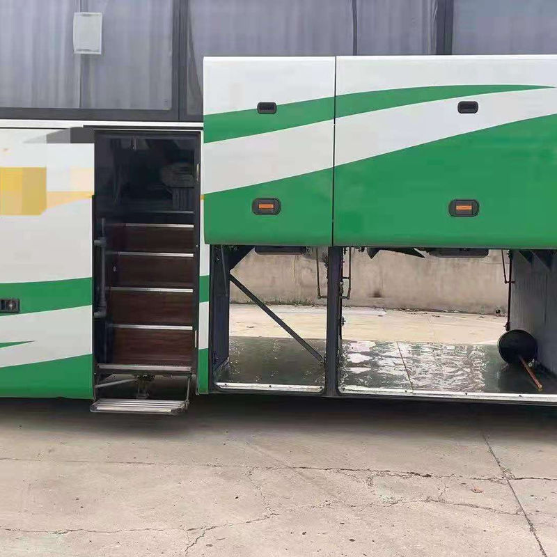 68 zitplaatsen Gebruikte coach bus Jaar 2017 met en achterste motor plaats Motorcapaciteit 6 8L