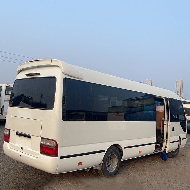 Gebruikte Toyota Coaster Bus LHD 30 zitplaatsen 7005*2040*2785mm voor klantvereiste