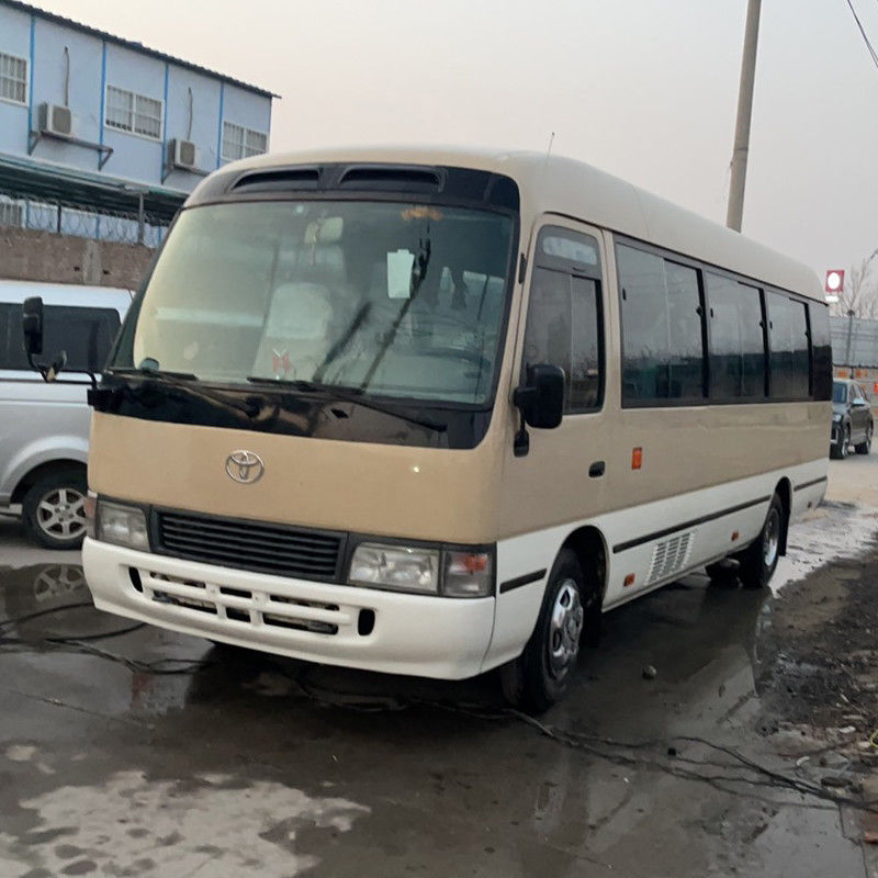 Gebruikte Toyo Ta Coaster Bus met een motorcapaciteit van 6-8 liter en Euro 3 emissie in goede staat