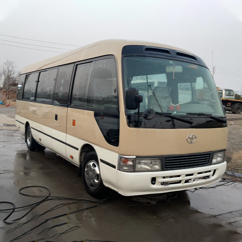 Gebruikte Toyo Ta Coaster Bus met een motorcapaciteit van 6-8 liter en Euro 3 emissie in goede staat