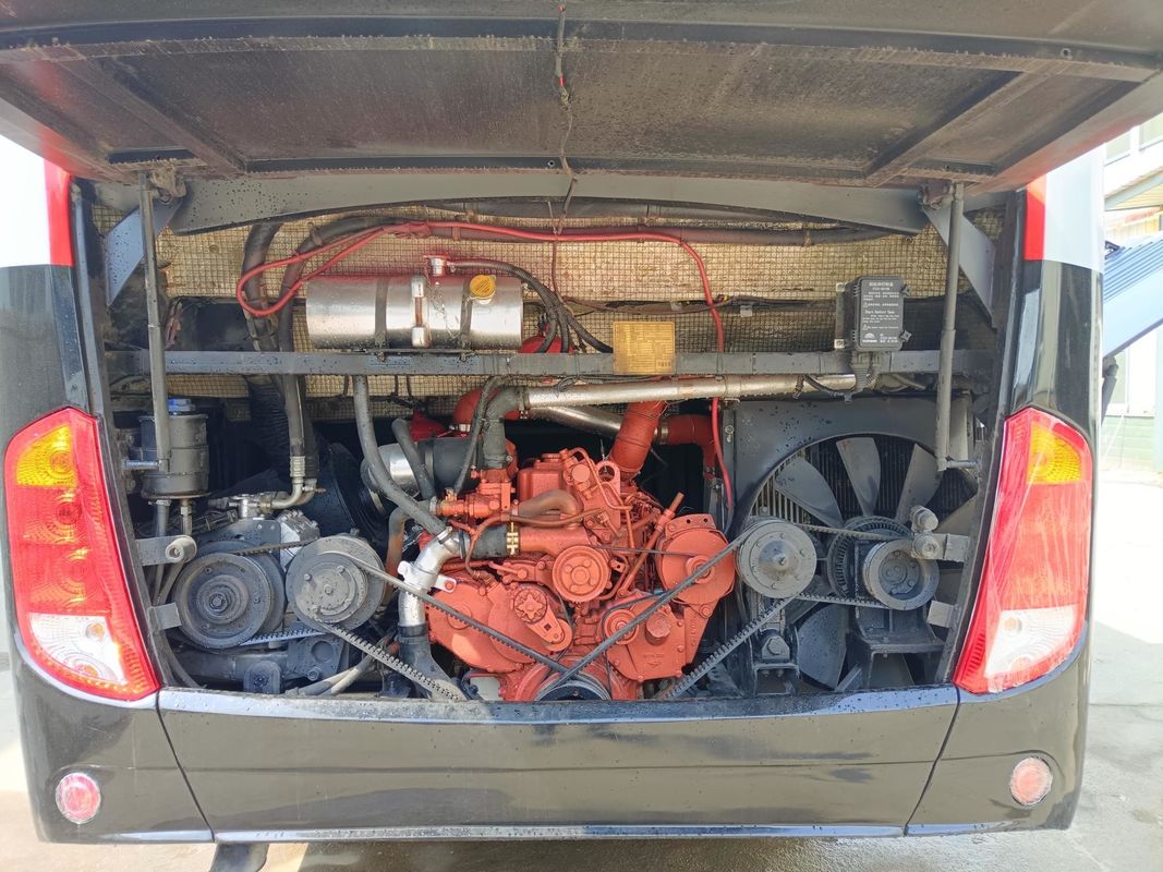 Gebruikte Yu Tong 53 zitplaatsen Dieselbussen City Bus Coach in Ghana Motorcapaciteit 4-6L