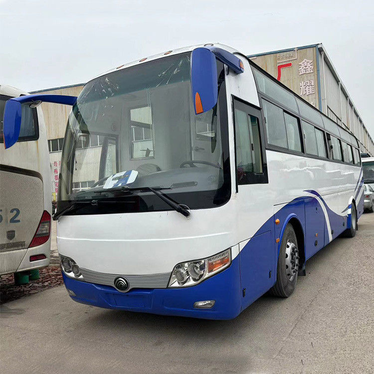 50 zitplaatsen passagiersbus met aangepast kleurontwerp en Euro 3 emissie standaard