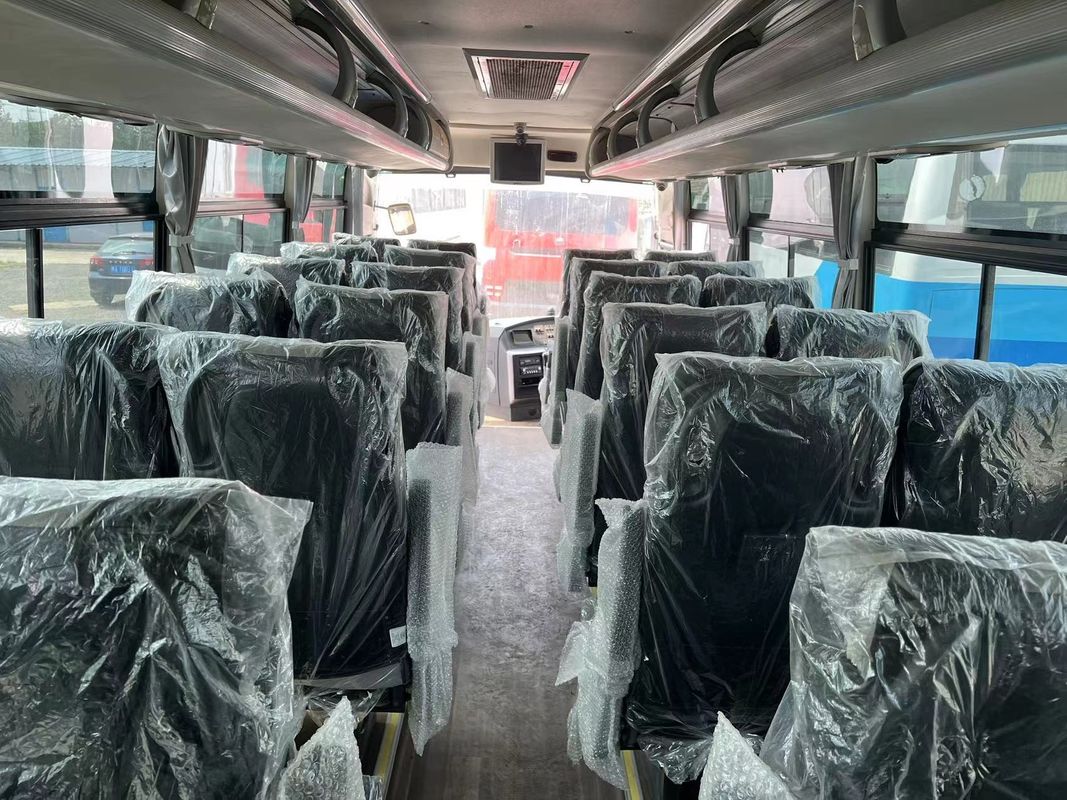 6908 Gebruikte bus 39 zitplaatsen Coachbussen met handgeschakelde versnellingsbak en afmetingen 12000*2550*3890
