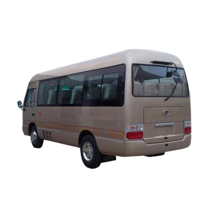 Model 19 zitplaats RHD Mini Coaster Passagiersbus 70L Olie tank 7.00R16 banden klaar voor verzending
