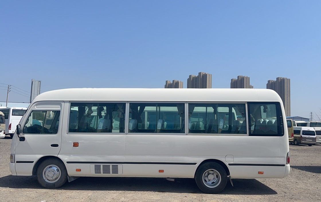 Gebruikte Toyota Coaster Bus met EURO 3 emissie en handgeschakelde transmissie in goede staat