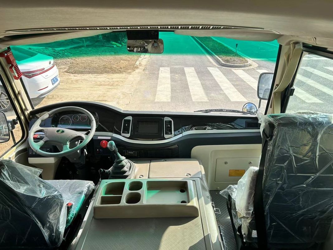 Yuchai Motor 30 zitplaatsen Mudan Commuter Bus Diesel RHD en LHD Bestuurder 100km/h Maximale snelheid