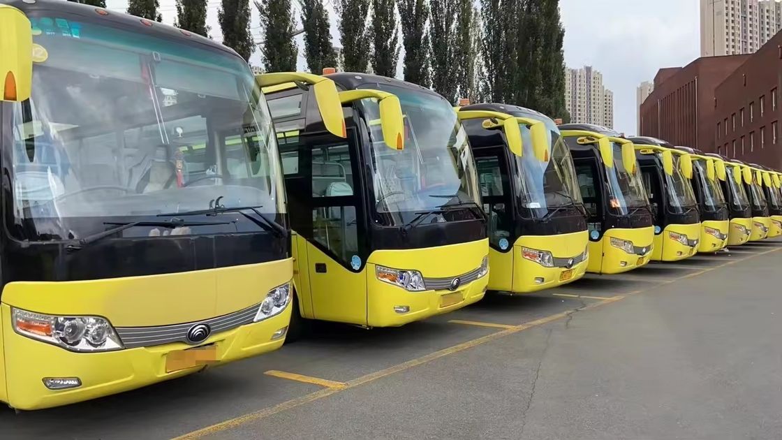 Euro 3 emissie standaard YUOTONG Bus met 3 2 zitplaatsen en 60 zitplaatsen luxe autocars