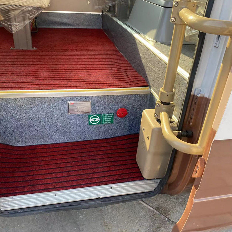 Gebruikte Toyota 15BT Coaster Bus met 30 zitplaatsen en maximaal vermogen 113/5200kw in goede staat