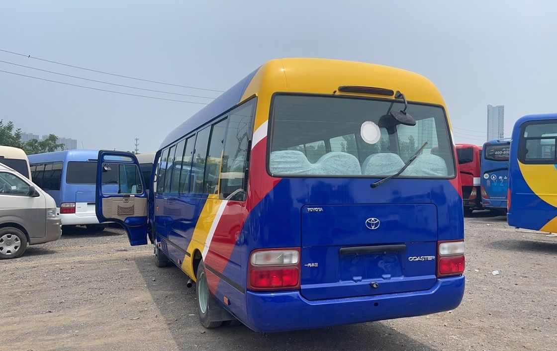 6-8L motorvermogen Linksgestuurde Toyota Coaster Bus Hoog opgeknapt Gebruikt Euro 3