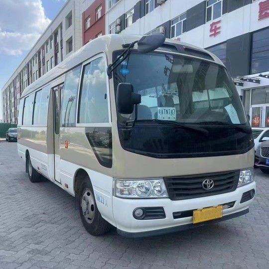 2023 Model Benzine Toyota Coaster Bus 30 zitplaatsen Motorcapaciteit 4L 7005*2040*2785mm