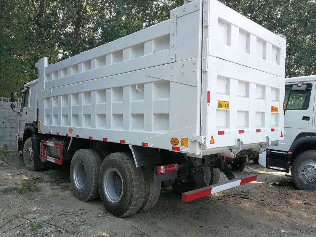 Gebruikte Sinotruck Howo 10 wiel 25 ton meter 20 kubieke dump tipper truck Euro 3 handmatige AC