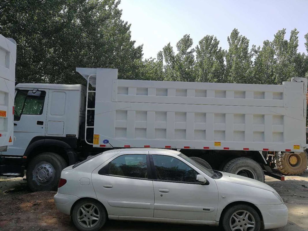 Gebruikte Sinotruck Howo 10 wiel 25 ton meter 20 kubieke dump tipper truck Euro 3 handmatige AC