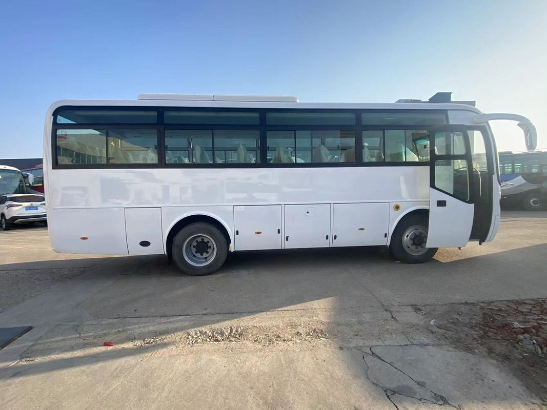 Gebruikte bussen 35 zitplaatsen Dieselmotorcoach met Euro 3 emissie standaard en betaalbaar