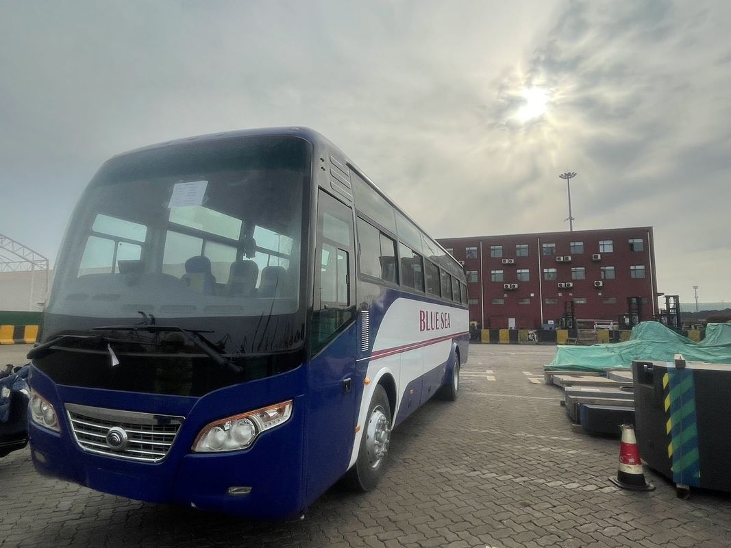 10m 45 zitplaatsen LHD Coach Bus ZK6102D met 8.4L Verplaatsing en LHD stuurpositie